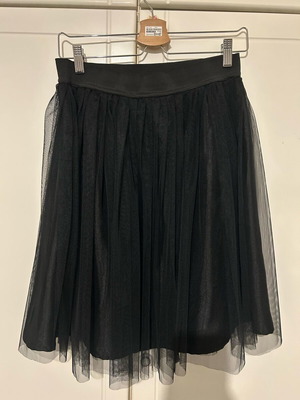 Fever London black tulle skirt size M like new