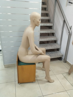 Professional Female Mannequin like new