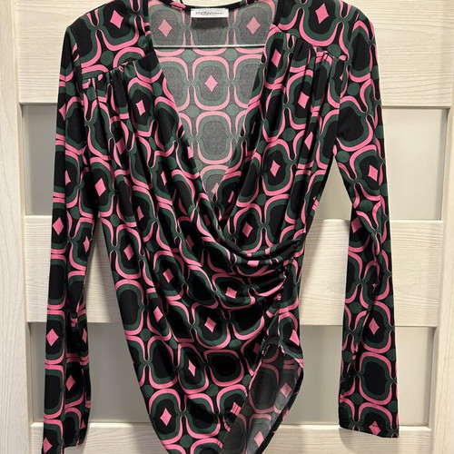 Motivi women's bodysuit top with long sleeves like new, geometric pattern