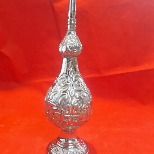 Bronze sprinkler in excellent condition