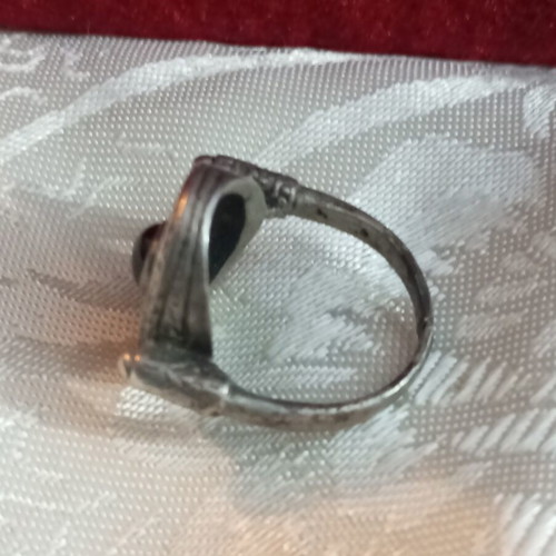 Silver 925 ring with garnet used, size 53