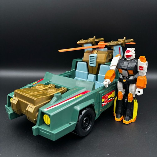 Transformers G1 1990 Action Master Sprocket and Attack Cruiser like new
