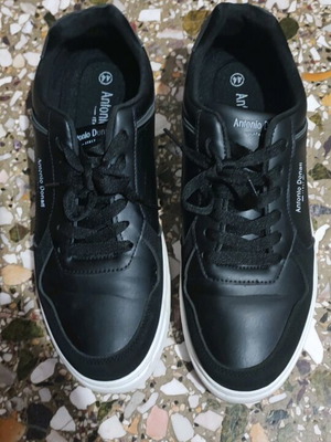 Men's casual shoes black size 44 like new