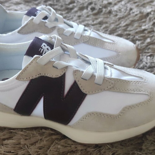 New Balance athletic shoes like new, size 37