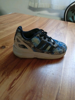 Children's sports shoe No 22 like new