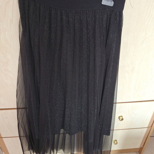 Black skirt like new, one size