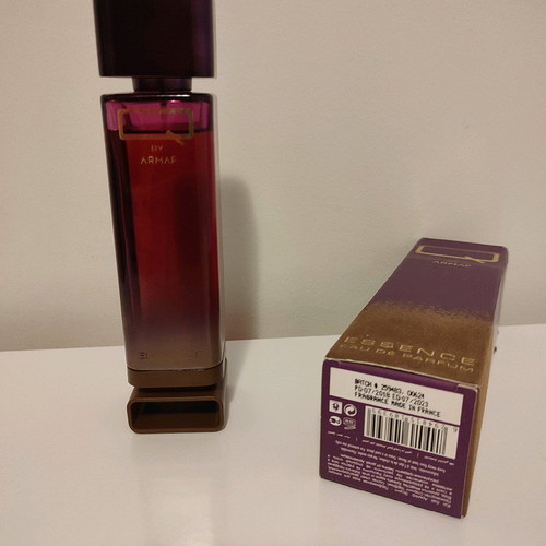 Armaf Q Essence Eau de Parfum 100 ml like new, with box, missing 10 ml