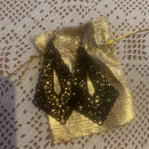 Earrings new black color with design