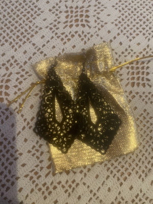 Earrings new black color with design
