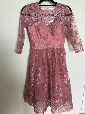 ChiChi London lace dress like new, pink, size S