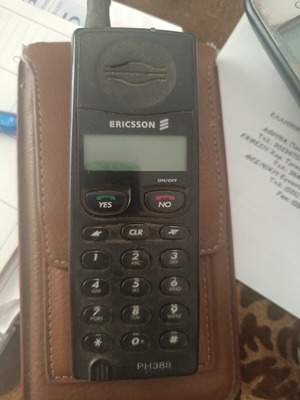 Sony Ericsson PH388 collectible mobile phone used