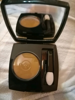 Chanel multi-use beige suede matte eyeshadow powder new