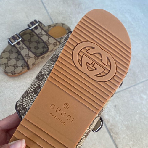 Gucci sandals new, size 38, brown