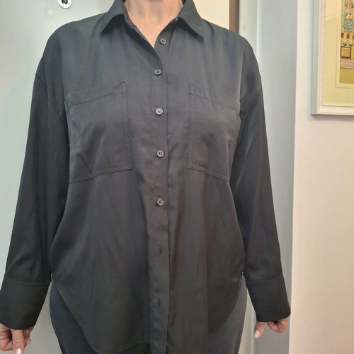Oversized shirt black with satin texture like new