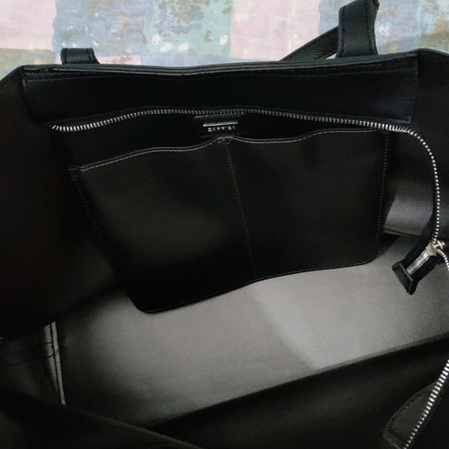 Caprice large hand bag used