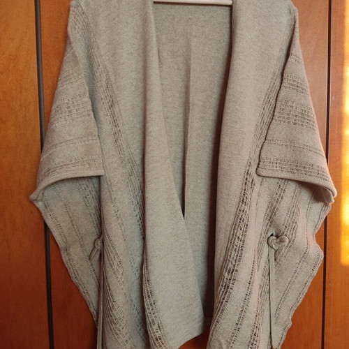 Knitted cardigan beige one size, like new