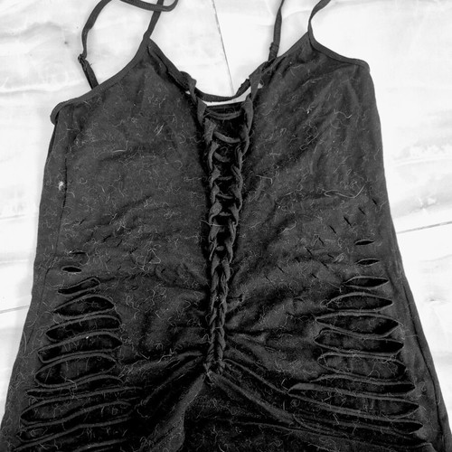 Sexy μπλουζάκι με σκισίματα μαύρο μέγεθος medium/large μεταχειρισμένο
