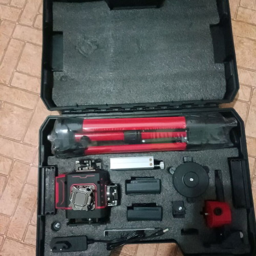 Milwaukee Laser Level new with 4-point and 2-line laser