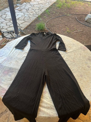 Women's jumpsuit like new, black, size M
