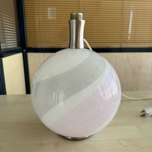 La Murrina table lamp white used with pink and gray vintage 80s details