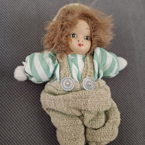 Porcelain doll pair vintage, like new, collectible