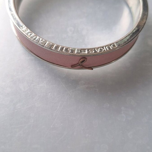 Estee Lauder bracelet for cancer like new