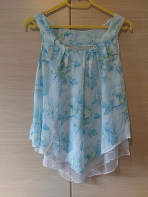 Multicolor t-shirt used with tulle, size Medium/Large