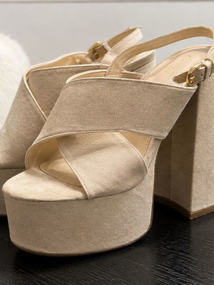 Bozikis suede platform sandals like new, beige, size 38