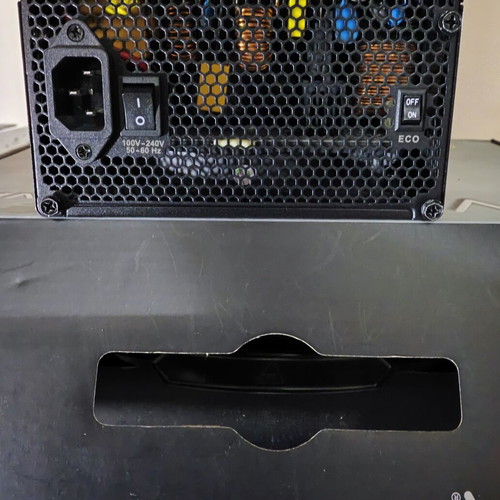 EVGA SuperNOVA 750 G3 750W power supply used, 80 Plus Gold, fully modular