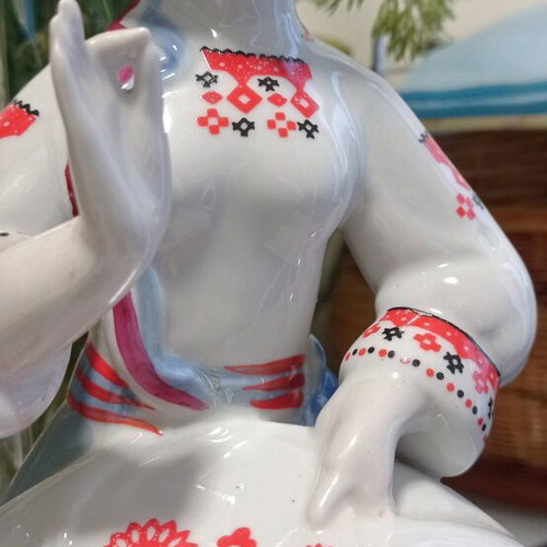 Porcelain figurine Rushnichok vintage USSR like new, 25 cm