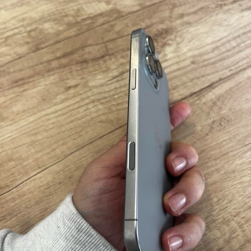 iPhone 16 Pro Max like new, 256GB, Apple iOS