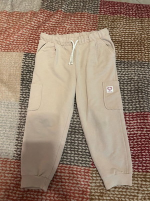 Benetton sweatpants like new, beige, size 6 years
