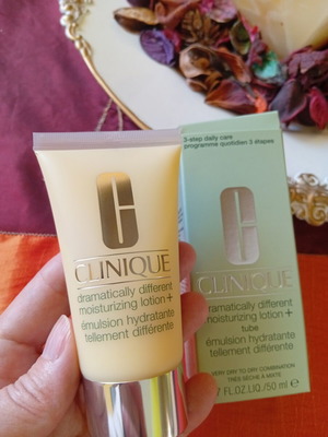 Clinique Dramatically Different Moisturizing Lotion 50 ml tube new