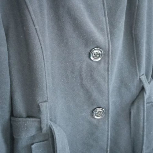 Women's coat used with detachable hood and sewn belt, size M/L