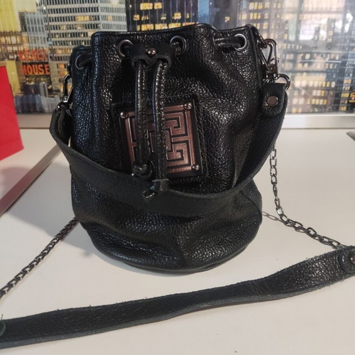 Ames Bucket Bag leather like new, black