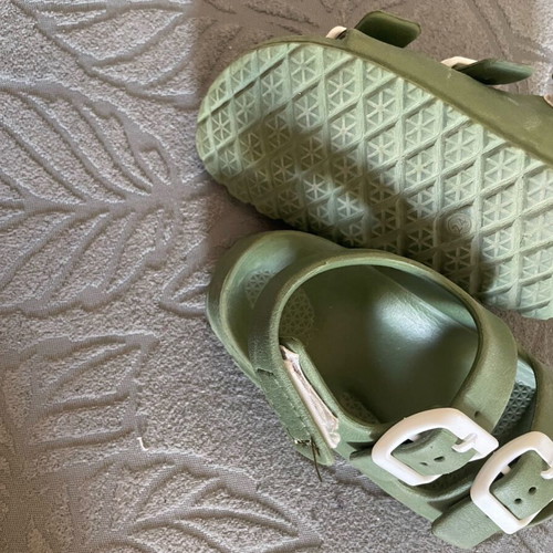 Children's sandals slippers size 24 like new