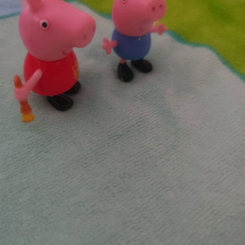 Peppa Pig and George figure set like new