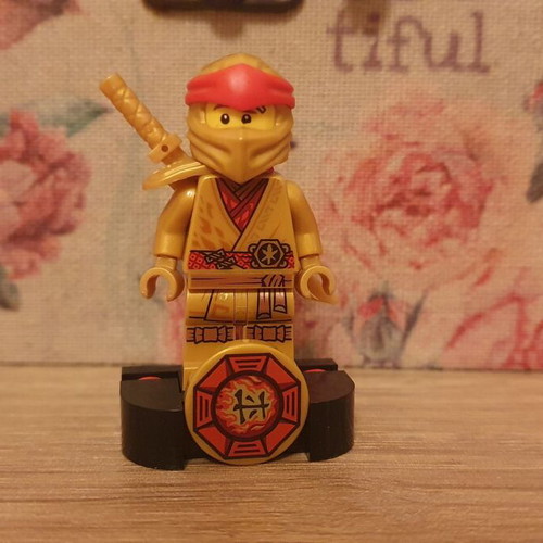 Lego Ninjago 10th Anniversary Set of 7 Minifigures New with Airjitzu Tiles