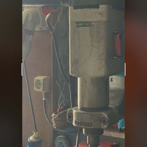 Magnetic drill like new for precise metal drilling