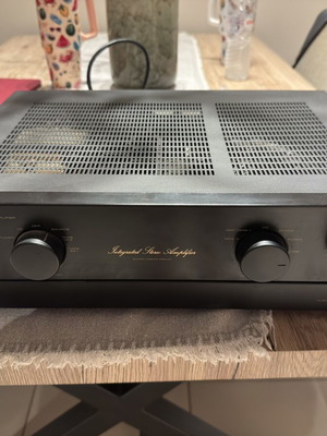 Pioneer A-400 Integrated Stereo Amplifier like new, Made in Japan