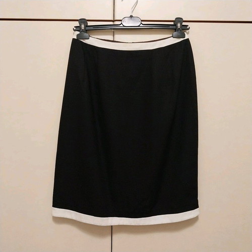 N.R.1 Black Skirt Size S like new with ecru trim