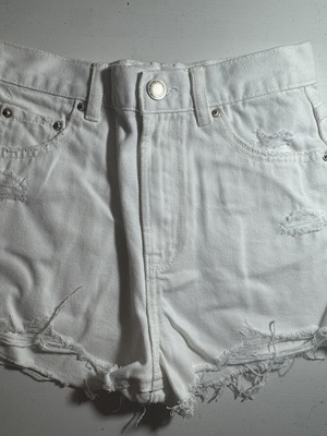 Λευκά τζιν σορτς με ψηλή μέση από Pull & Bear, καινούργια, μέγεθος XS