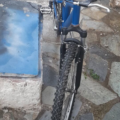 Mountain bike refurbished with front and rear suspension, 26 inch wheels