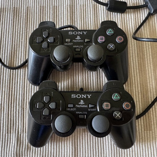 PlayStation 2 authentic controllers, pack of 2
