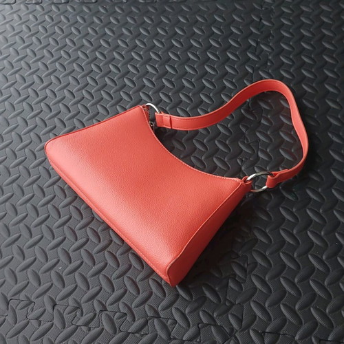 Pull&Bear shoulder bag like new, orange with short strap and zipper