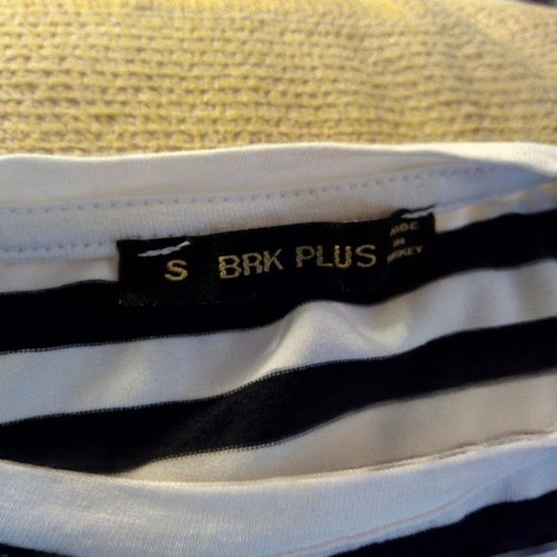 BRK Plus Black & White Striped T-Shirt Size S like new