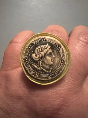 Ring with ceramic cameo new on metal base