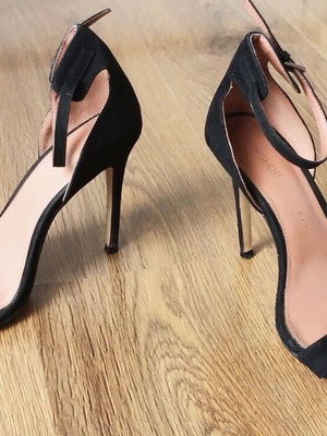 Topshop black high-heeled sandals size 39 like new