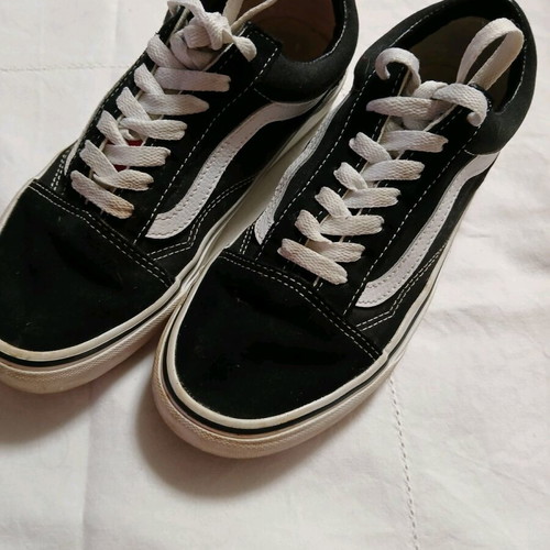 Vans athletic shoes size 37 like new, black unisex