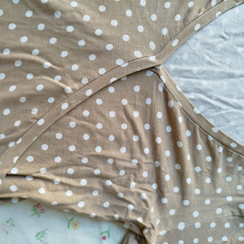 Long sleeve polka dot blouse like new, size S, white and brown